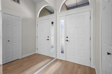 887 Lucas Ln, Oldsmar, FL 34677 - photo 3