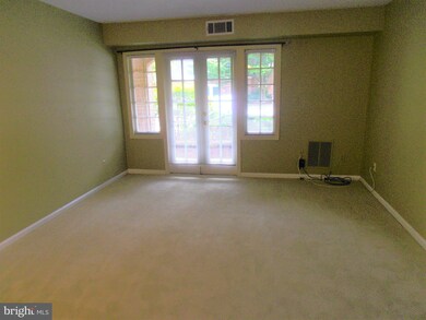 5911 Prince James Dr unit 24, Springfield, VA 22152 - photo 3