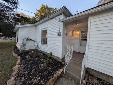531 Elm St, Moundville, MO 64771 - photo 2