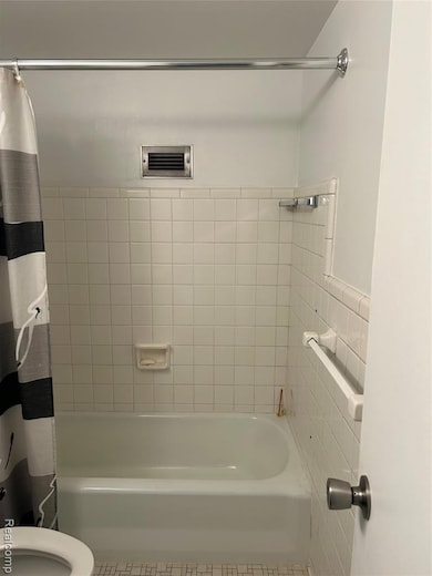 River House Co-Op Apartments, Detroit, MI 48214 - photo 5