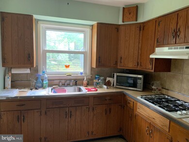 811 Coach Rd, Blackwood, NJ 08012 - photo 7