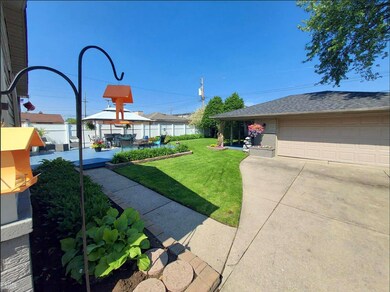 32840 Eiffel Ave, Warren, MI 48088 - photo 2