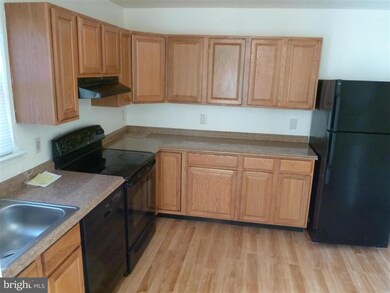 1586 Karen Blvd, District Heights, MD 20747 - photo 2