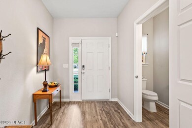 FOYER/GUEST BATH