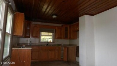 63 Rogers Rd, Moss, TN 38575 - photo 5