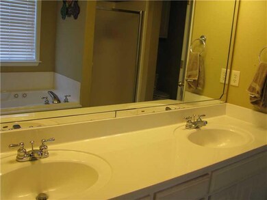 306 NW Saddlebrook Dr, Bentonville, AR 72712 - photo 4