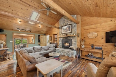 10_W3757LakeviewParkDr_2010_Small