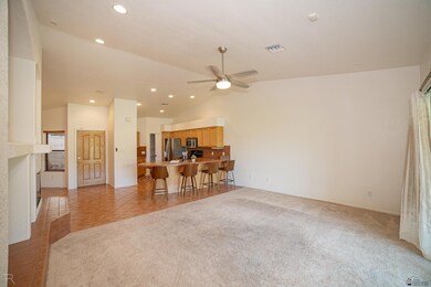 12172 E Via Loma Vista, Yuma, AZ 85367 - photo 7