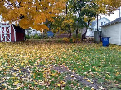 811 F St, La Porte, IN 46350 - photo 4