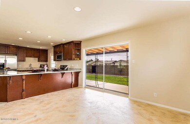 7513 E Latham-5