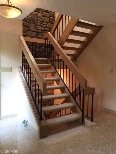 Foyer staircase