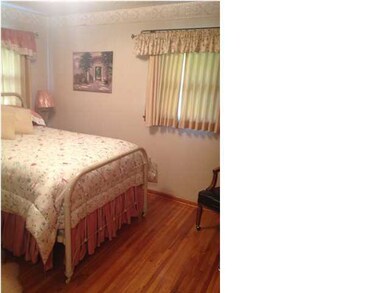 Bedroom Hardwood floors
