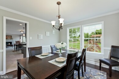 19228 Chippendale Cir, Hagerstown, MD 21742 - photo 6