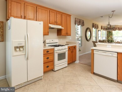 26 Ellington Dr, Columbus, NJ 08022 - photo 4