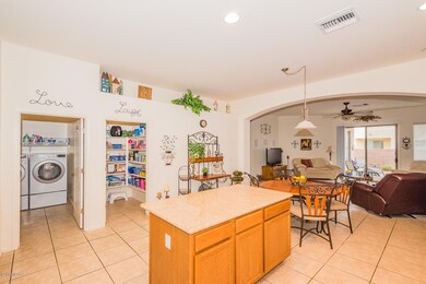 12529 pantry