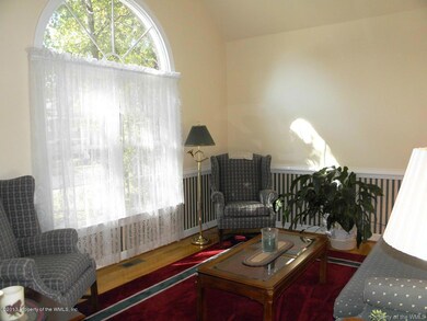 5 - Living Room