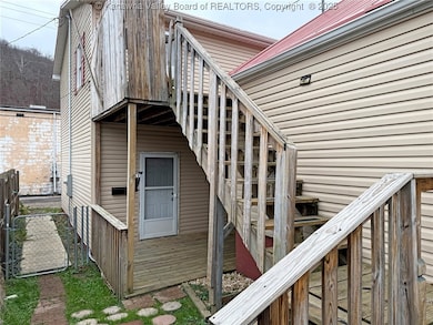 407 Dupont Ave, Nitro, WV 25143 - photo 7