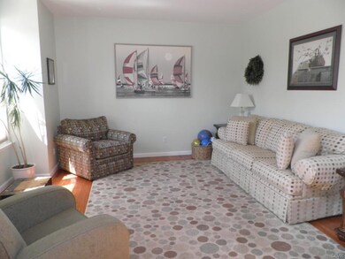 3279 Overlook Dr, Emmaus, PA 18049 - photo 6