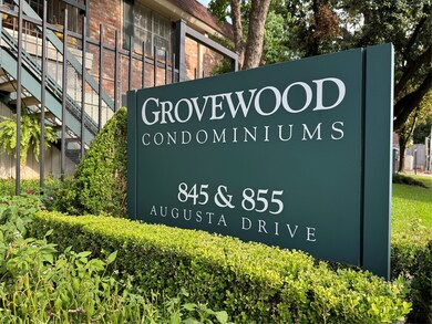 Prestigous Grovewood Condominiums!