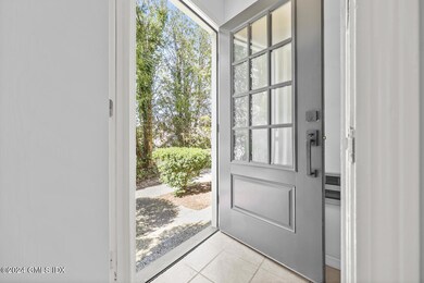 9 Weaver St Unit 4 Greenwich-large-003-0