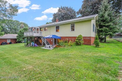 4 Bluebell Ln, Albany, NY 12211 - photo 2