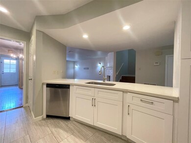 727 Bunker Hill Rd unit 9, Houston, TX 77024 - photo 5