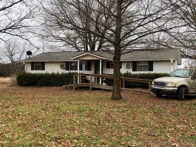 404 Grassy Lake Rd, Hendrix, OK 74741 - photo 4