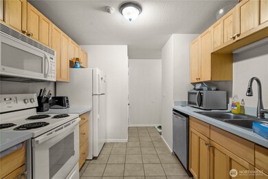 20032 66th Place W unit B3, Lynnwood, WA 98036 - photo 4