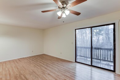 006_Living Room