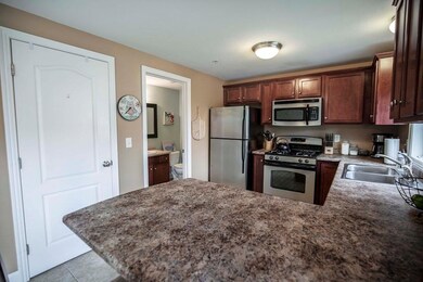 530 Mammoth Rd unit 14, Dracut, MA 01826 - photo 3