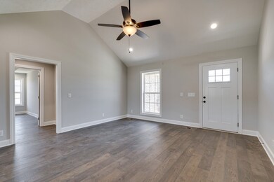 500 Rose Ln, Shelbyville, TN 37160 - photo 6