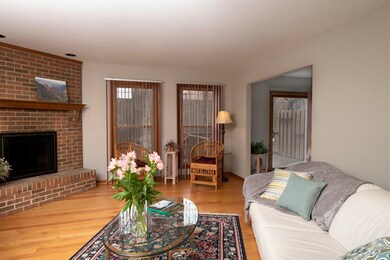 621 Windham Ln, Naperville, IL 60563 - photo 7