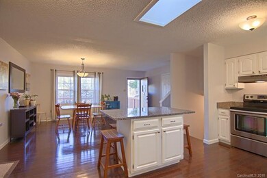Spacious Dining Area & Kitchen