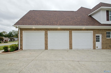 22180 Diamond Pointe Dr, Athens, AL 35613 - photo 5