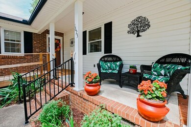 Front porch with handicap access
