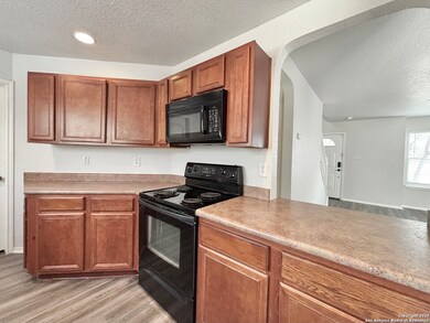 13030 Peregrine, San Antonio, TX 78233 - photo 6