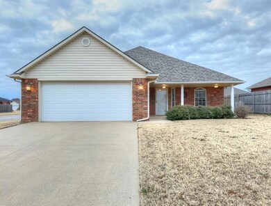1922 River Birch Dr, Shawnee, OK 74804 - photo 3