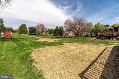 433 W High St, Womelsdorf, PA 19567 - photo 3