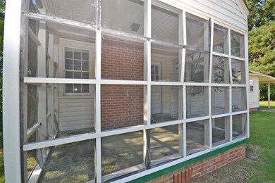 Screened-In Porch