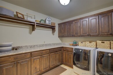 4007 W Tucson Place, Broken Arrow, OK 74011 - photo 6