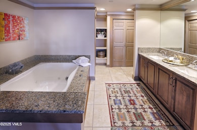 park_plaza_404_bath_2