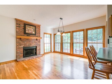 8524 Hallet St, Lenexa, KS 66215 - photo 7