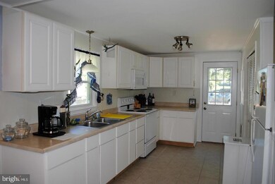 21893 Lovers Ln, Rock Hall, MD 21661 - photo 4