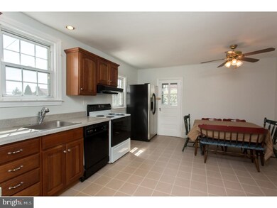 104 Friendship Rd, Drexel Hill, PA 19026 - photo 7