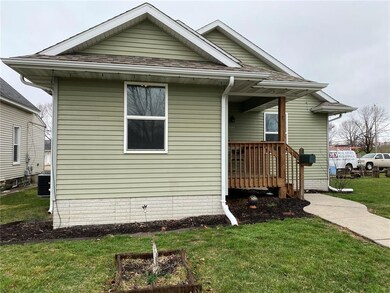 408 5th Ave SW, Cedar Rapids, IA 52404 - photo 3