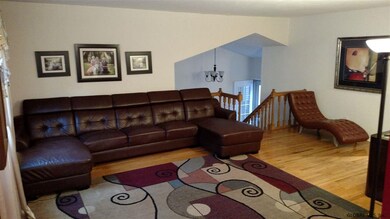 4316 Buckingham Dr, Schenectady, NY 12304 - photo 6