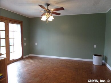 Family Room FAMILY ROOM THAT COULD ALSO BE A FORMA