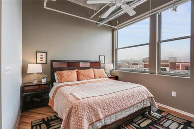 2107 Grand Blvd unit 702, Kansas City, MO 64108 - photo 7