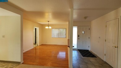 1750 Clayton Way, Concord, CA 94519 - photo 4