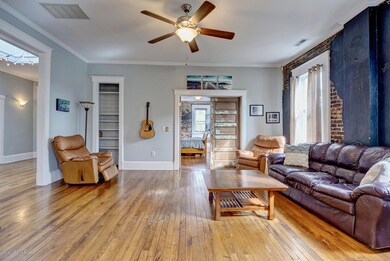 701 N 4th St 4 Wilmington NC-large-005-0